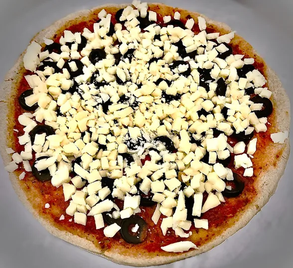 Pizza z pieczarkami  